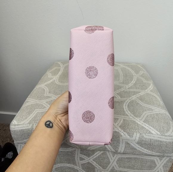 Like New Kate Spade New York Cosmetic Pouch - Picture 2 of 4